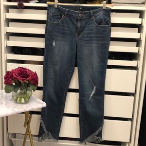 Distressed crop Jeggings